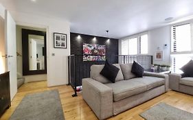 Deluxe Townhouse Zone 1 Brick Lane